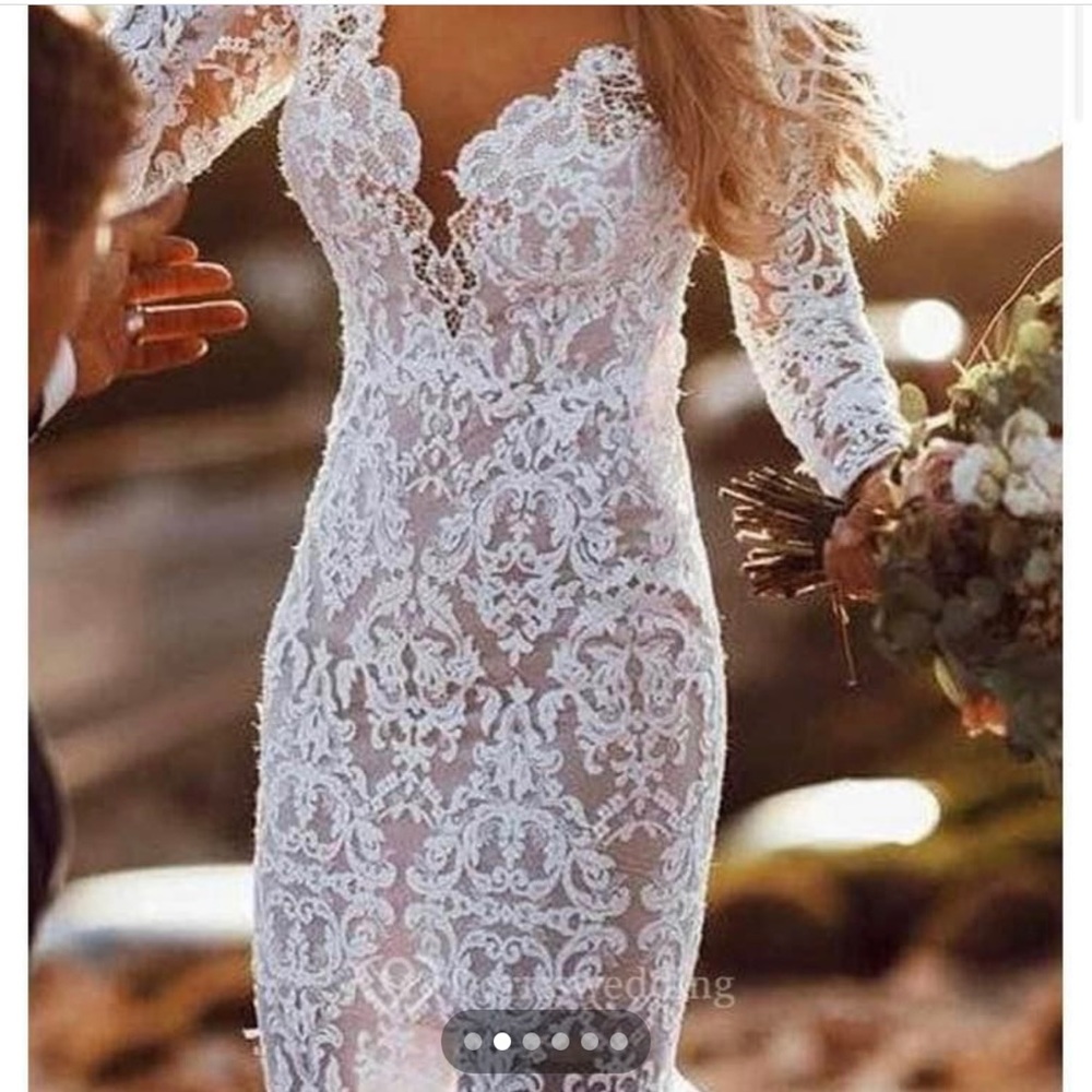 Lace long sleeve wedding dress, never worn only tried on. Size 6